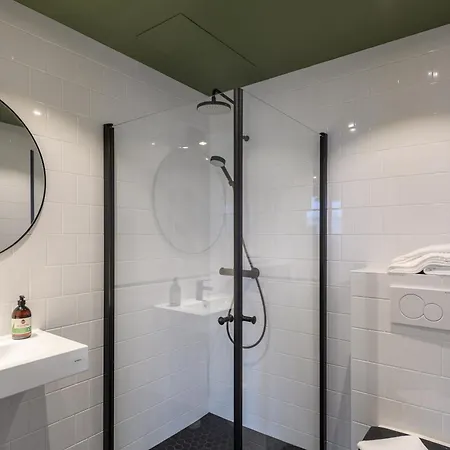 Hangon Asema 5 - Yksioe Terassilla, Ei Yhtaeaen Porrasta * Hanko