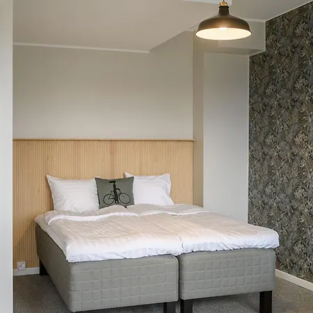 Hangon Asema 5 - Yksioe Terassilla, Ei Yhtaeaen Porrasta * Ханко