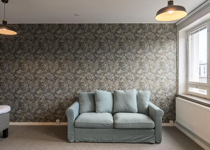 Apartamento Hangon Asema 5 - Yksioe Terassilla, Ei Yhtaeaen Porrasta *